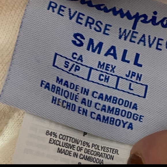 Champion® Women’s Reverse Weave® Cropped Cut-Off Hooded Sweatshirt - Picture 7 of 8